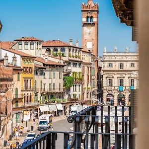 https://hoomee-piazza-erbe.hotelinveneto.com